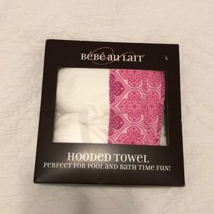 Bebe Au’Lait hooded towel